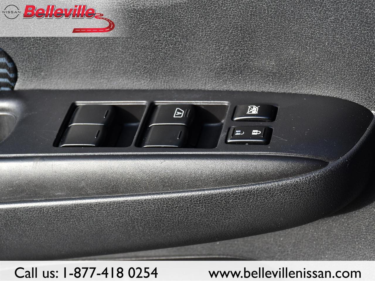 2018 Nissan Versa Note SV CLEAN CARFAX, HEATED SEATS, BACKUP CAM Photo