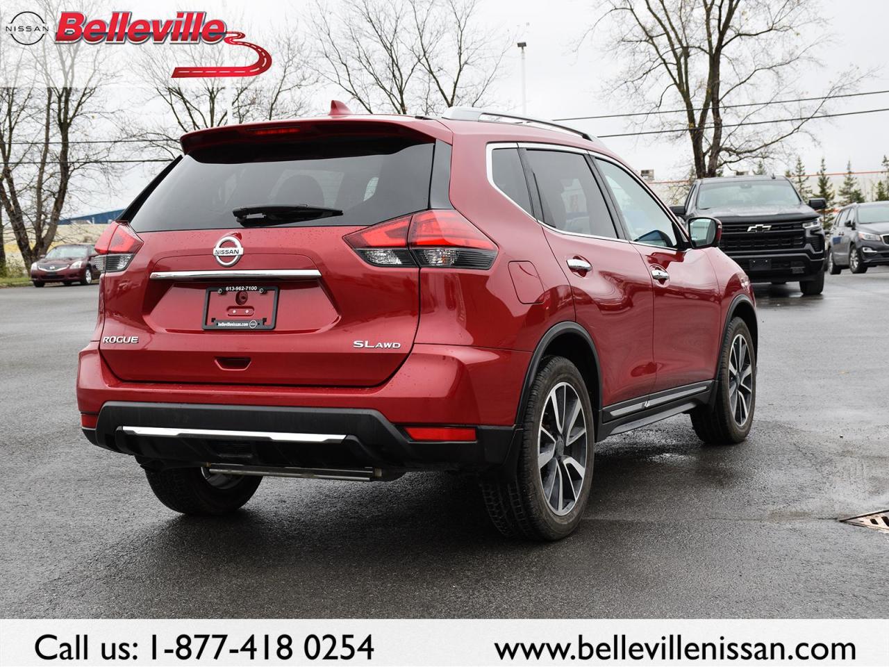 2017 Nissan Rogue SL Platinum AWD LEATHER, SUNROOF, NAVIGATION Photo