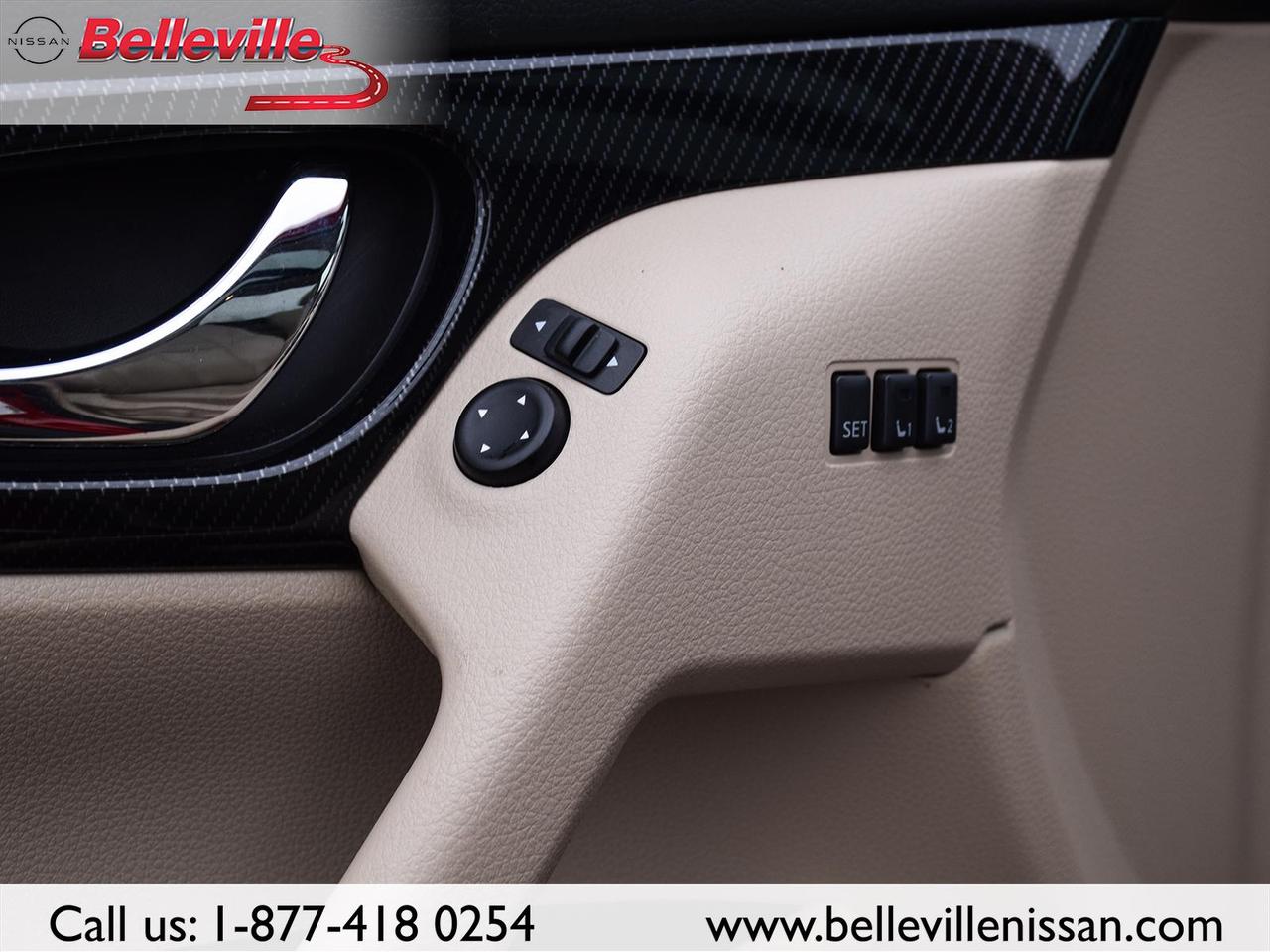 2017 Nissan Rogue SL Platinum AWD LEATHER, SUNROOF, NAVIGATION Photo
