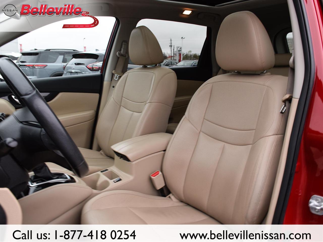 2017 Nissan Rogue SL Platinum AWD LEATHER, SUNROOF, NAVIGATION Photo