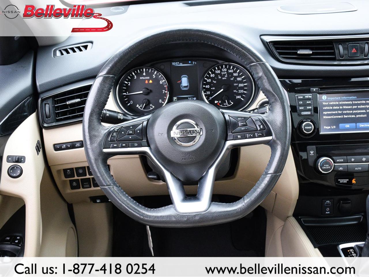 2017 Nissan Rogue SL Platinum AWD LEATHER, SUNROOF, NAVIGATION Photo