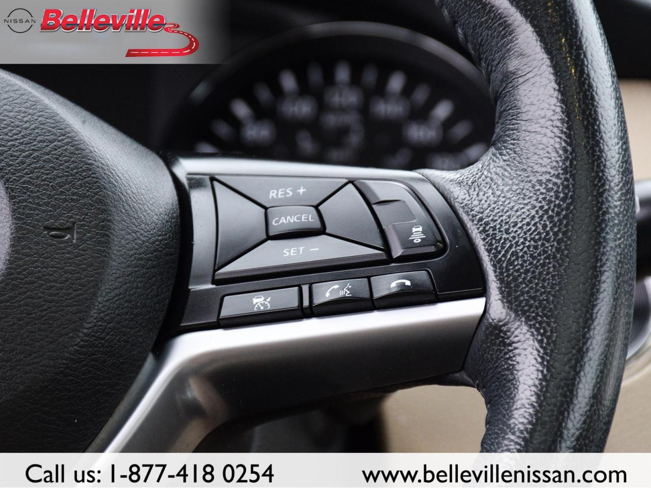 2017 Nissan Rogue SL Platinum AWD LEATHER, SUNROOF, NAVIGATION Photo