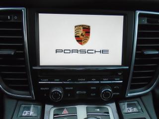 2011 Porsche Panamera 4dr HB - Photo #13