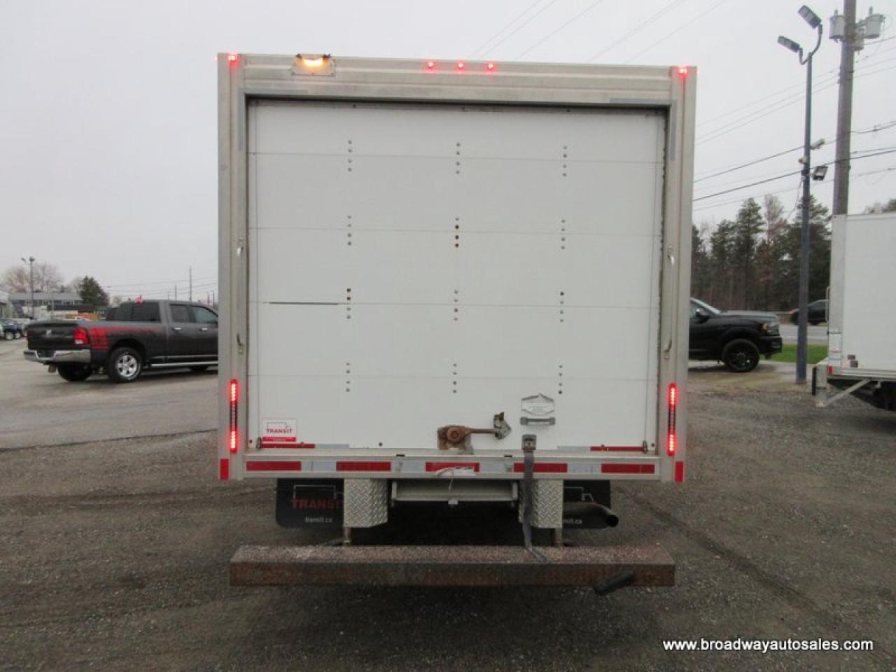 2020 GMC G3500 1-TON CARGO MOVING 2 PASSENGER 6.0L - V8.. 177-INCH-WHEEL-BASE.. STABILITRAK-PACKAGE.. AUX INPUT.. AIR CONDITIONING.. Photo