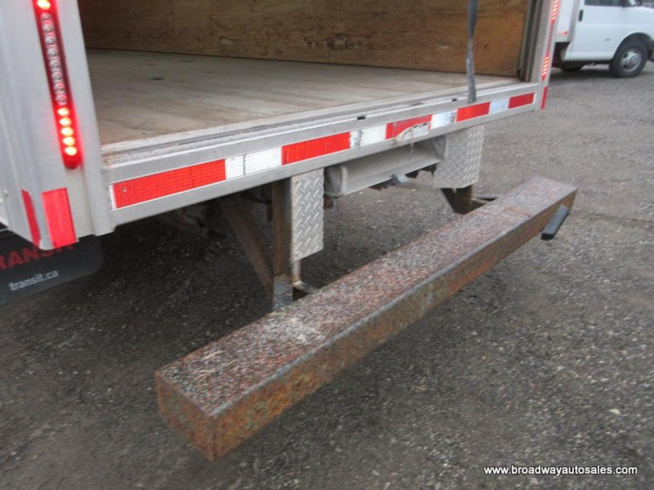 2020 GMC G3500 1-TON CARGO MOVING 2 PASSENGER 6.0L - V8.. 177-INCH-WHEEL-BASE.. STABILITRAK-PACKAGE.. AUX INPUT.. AIR CONDITIONING.. Photo