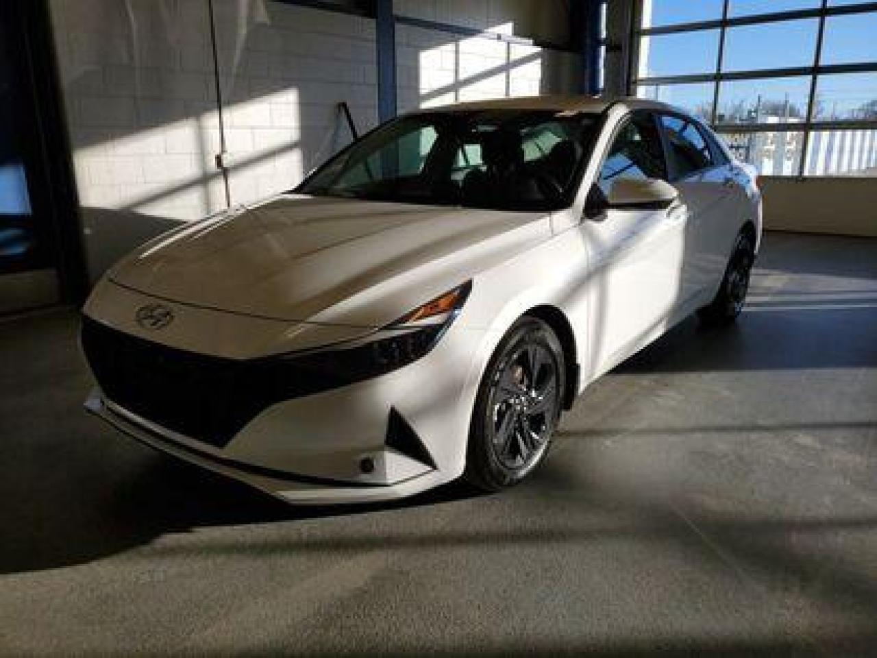 Used 2022 Hyundai Elantra PREFERRED W/REAR VIEW CAMERA for sale in Moose Jaw, SK