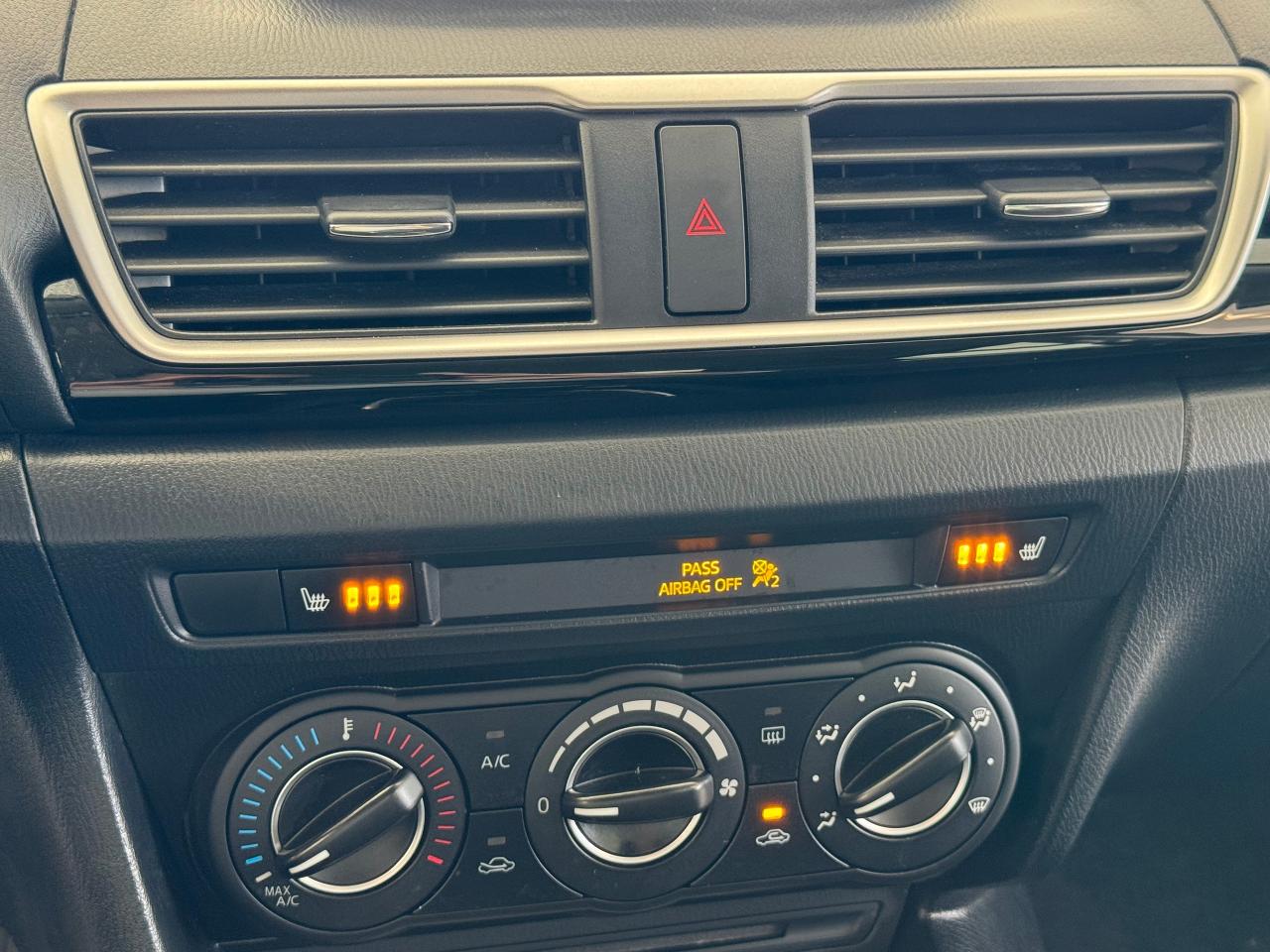 2015 Mazda MAZDA3 GS+Camera+Heated Seats+A/C+Cruise Control - Photo #33