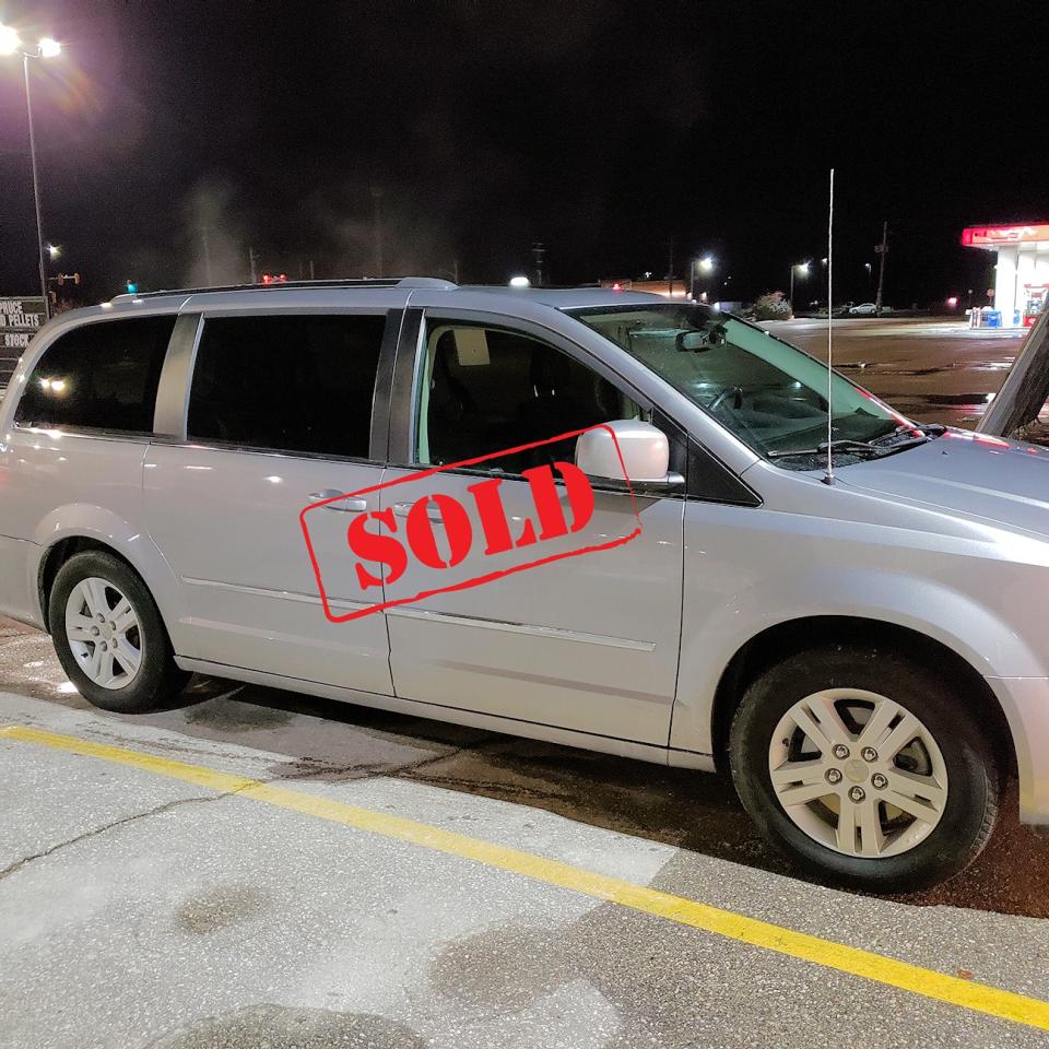 Used 2016 Dodge Grand Caravan Crew Plus for sale in Oakbank, MB