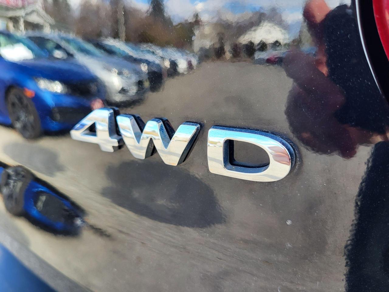 2017 Ford Explorer XLT 4WD Photo4