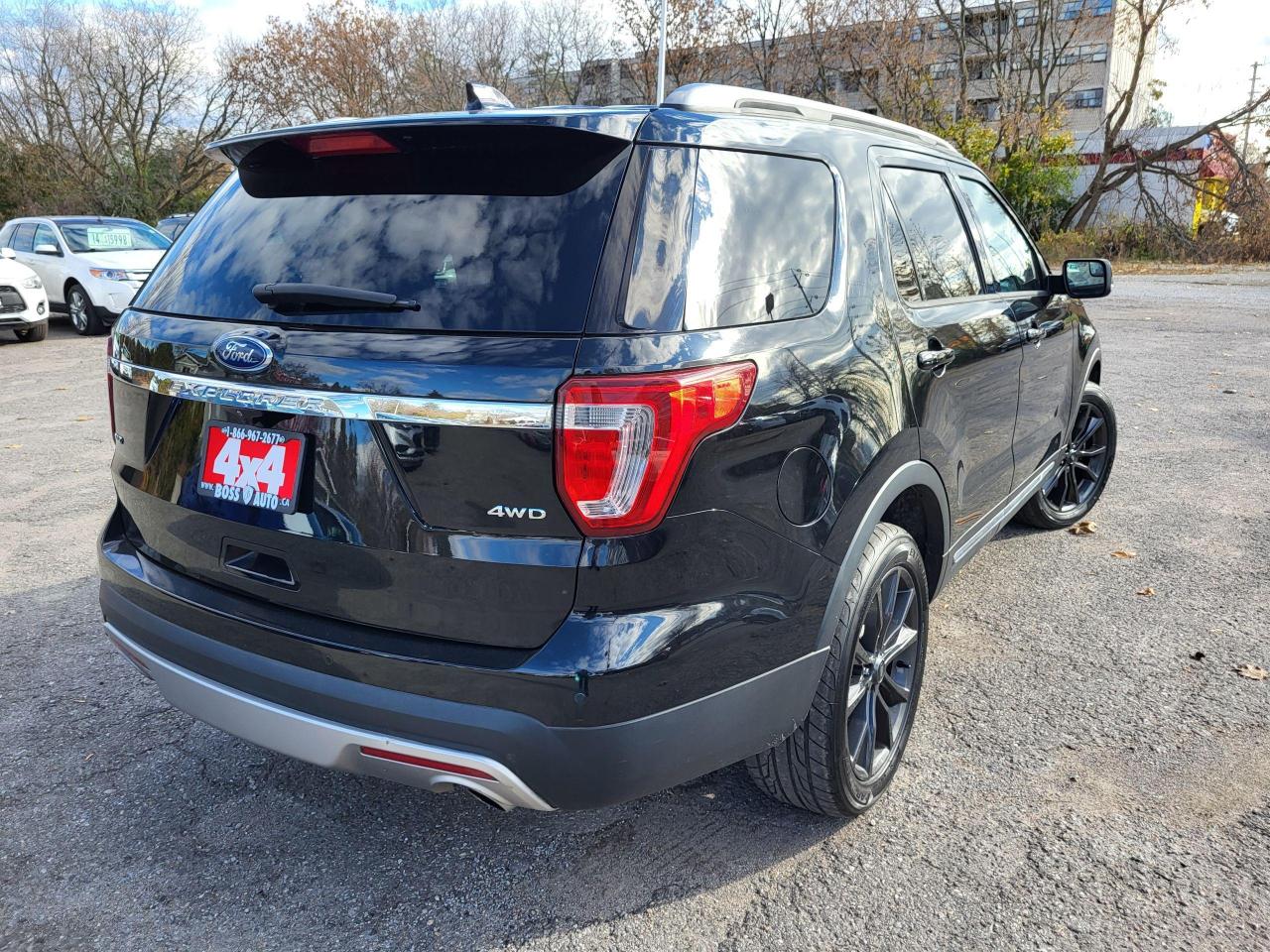 2017 Ford Explorer XLT 4WD Photo