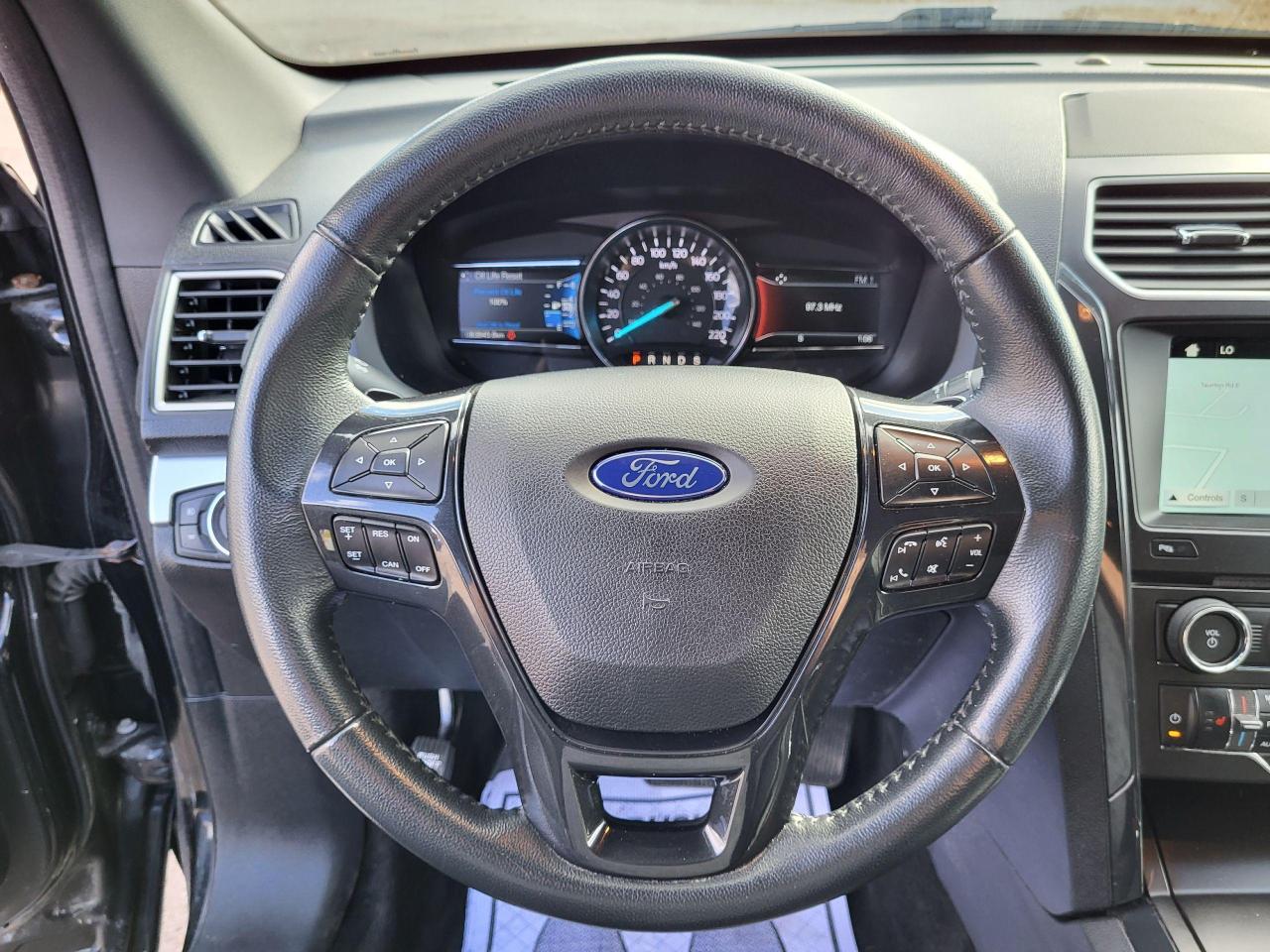 2017 Ford Explorer XLT 4WD Photo