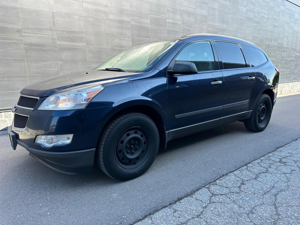 2012 Chevrolet Traverse LS AWD 7seater - 2 sets of tires