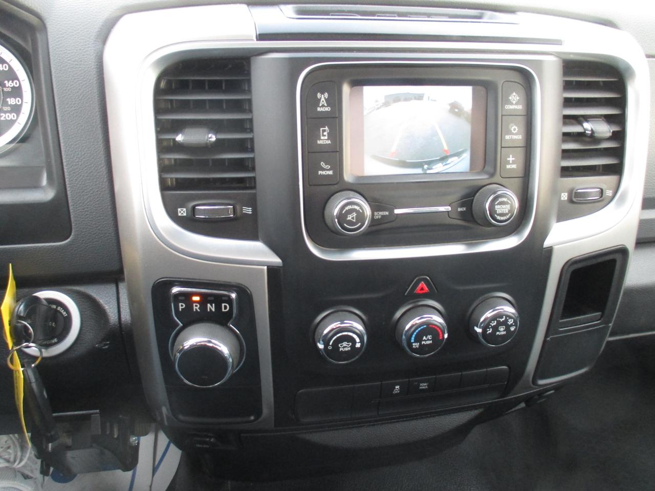 2019 RAM 1500 Classic SLT 4x2 Reg Cab 8' Box - Photo #12