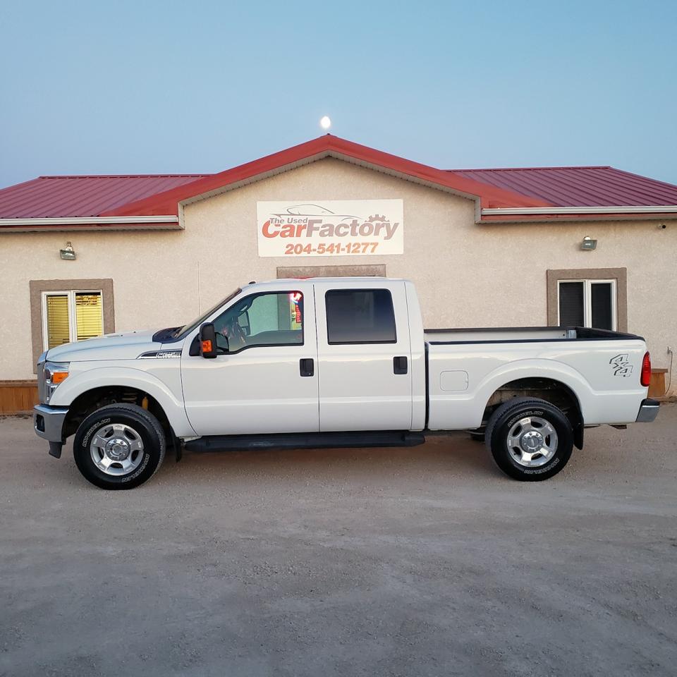 2014 Ford F-250 Super Duty,  Crew Cab  XLT SRW - Photo #2