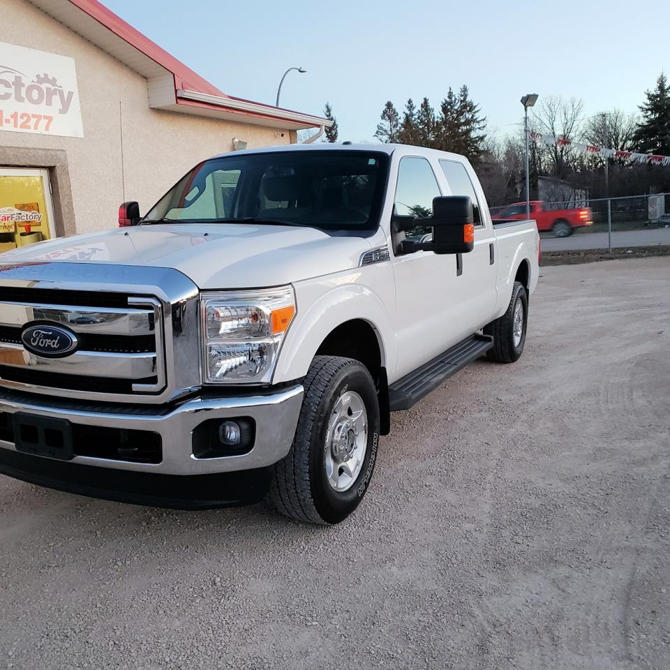 2014 Ford F-250 Super Duty,  Crew Cab  XLT SRW - Photo #4