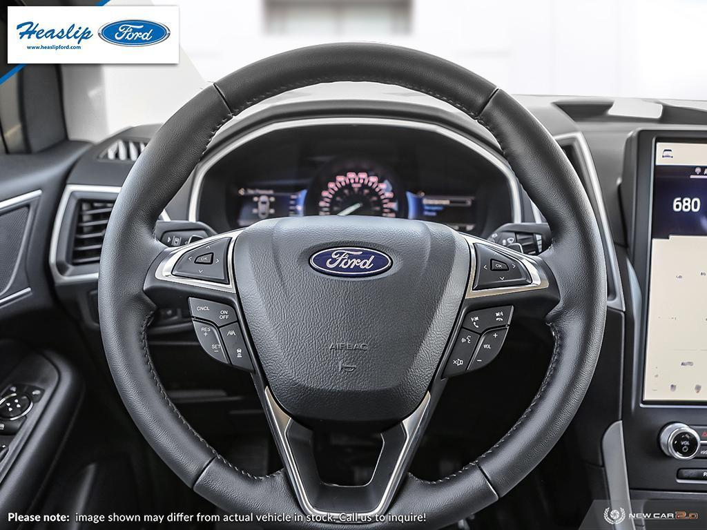 2024 Ford Edge SEL Photo5