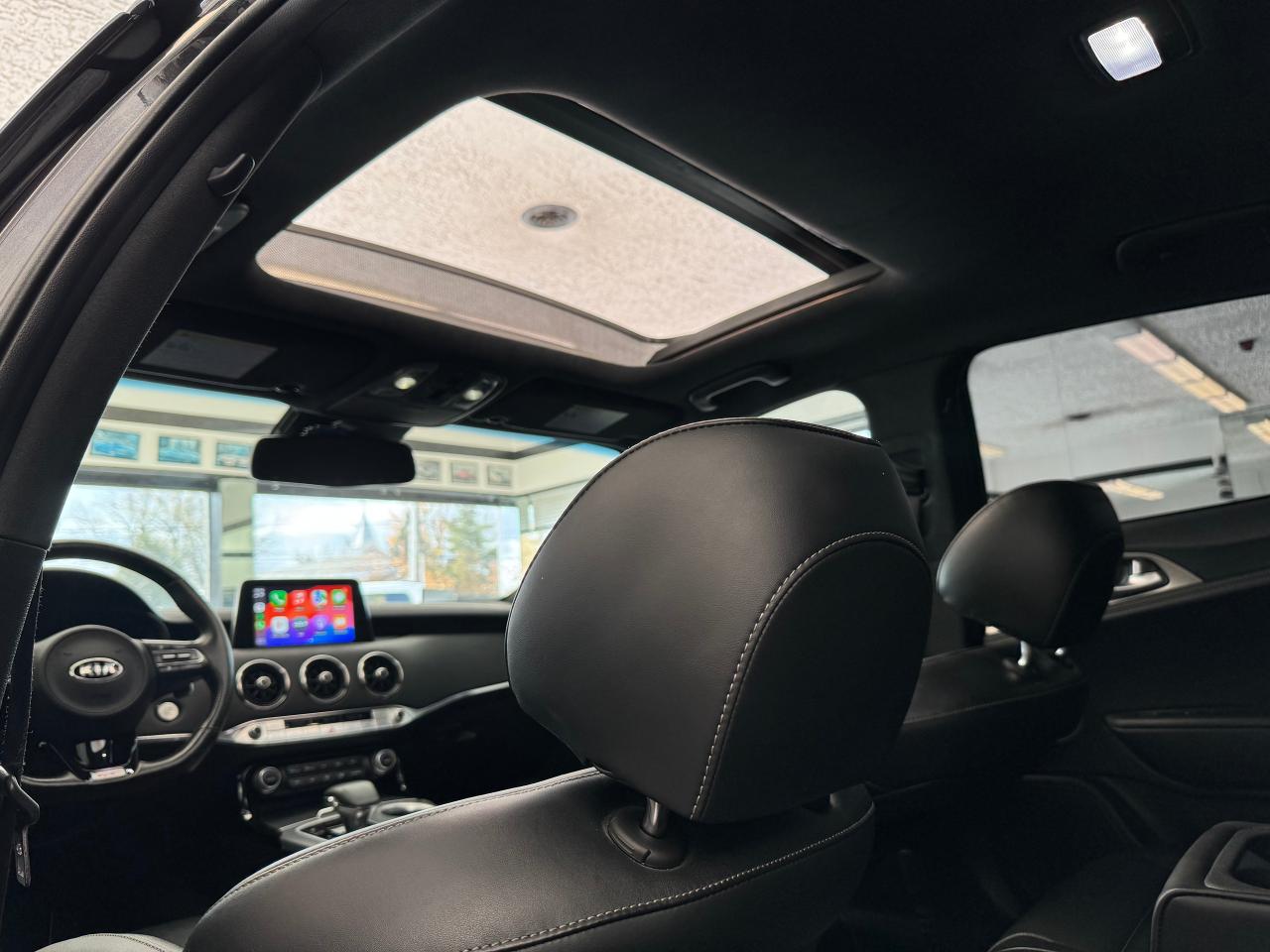 2020 Kia Stinger GT Limited AWD 3.3T+HUD+Adptive Cruise+CLEANCARFAX - Photo #12