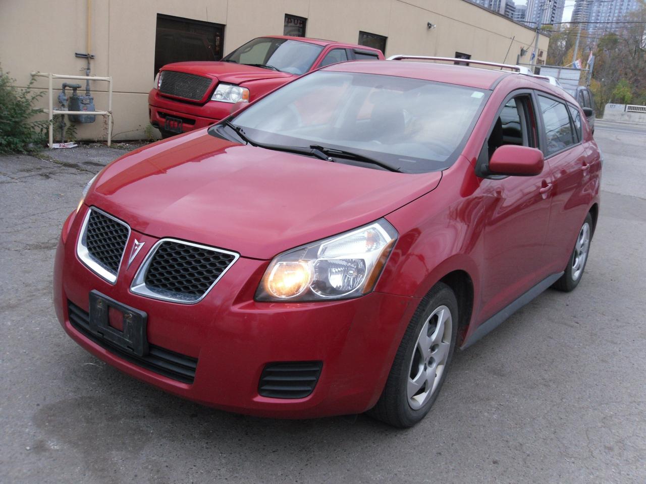 2010 Pontiac Vibe BASE AUTO - Photo #1
