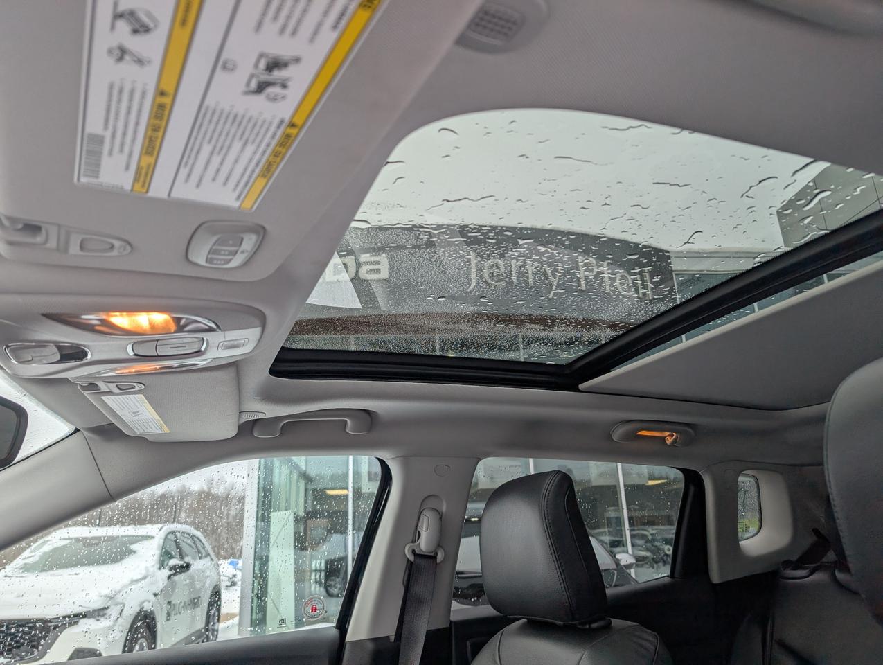 2022 Jeep Compass Trailhawk - Low KM - Pano Roof - Back Up Cam Photo