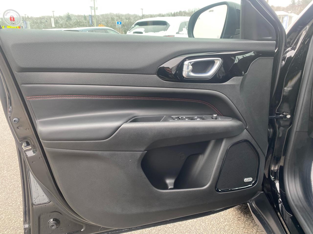 2022 Jeep Compass Trailhawk - Low KM - Pano Roof - Back Up Cam Photo