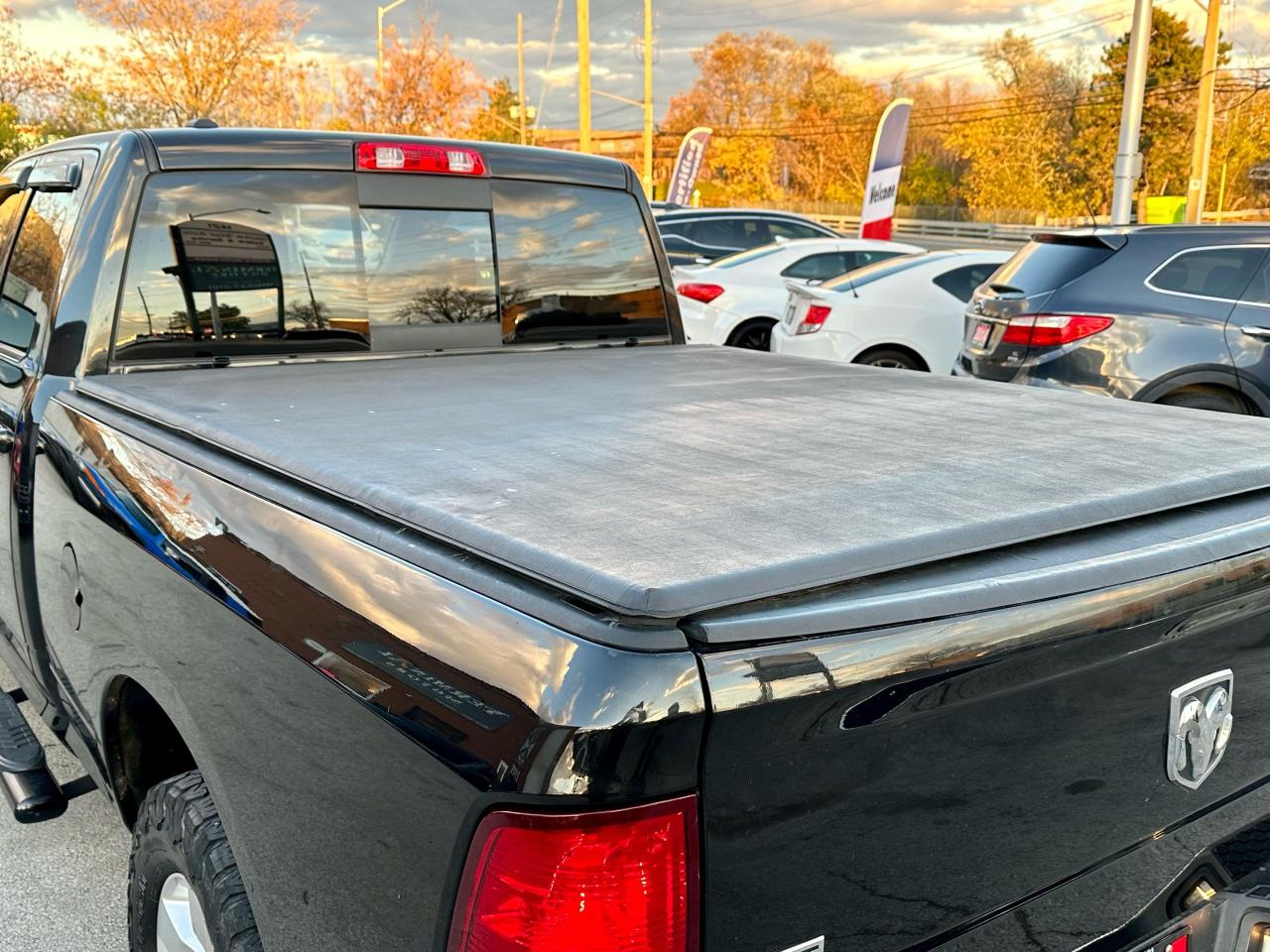 2015 RAM 1500 SLT - Photo #4