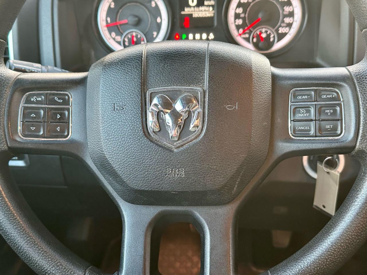 2015 RAM 1500 SLT - Photo #17