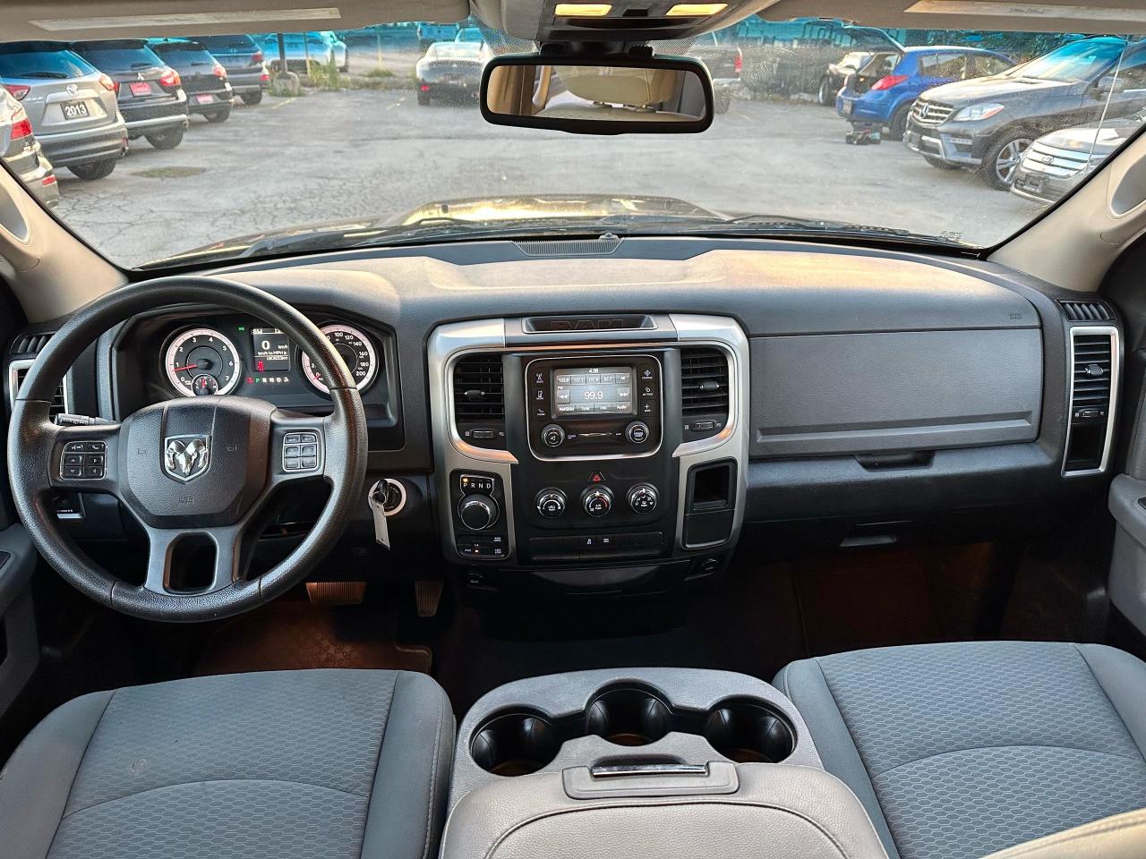 2015 RAM 1500 SLT - Photo #14