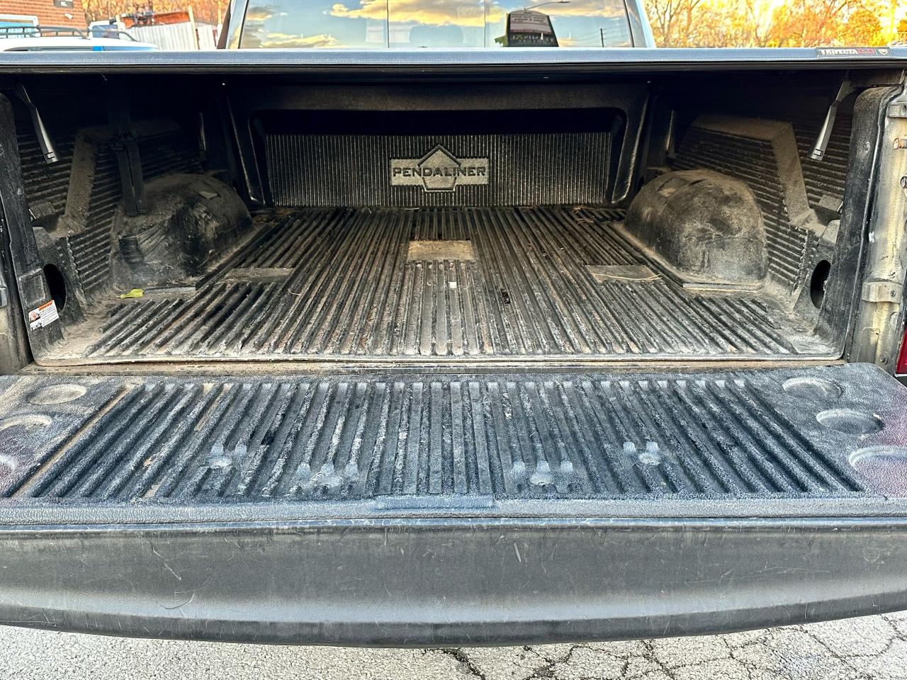 2015 RAM 1500 SLT - Photo #11