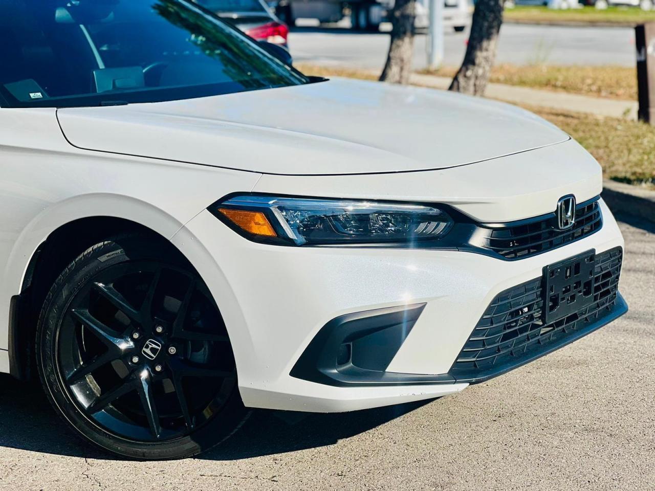 2023 Honda Civic Sport Photo3