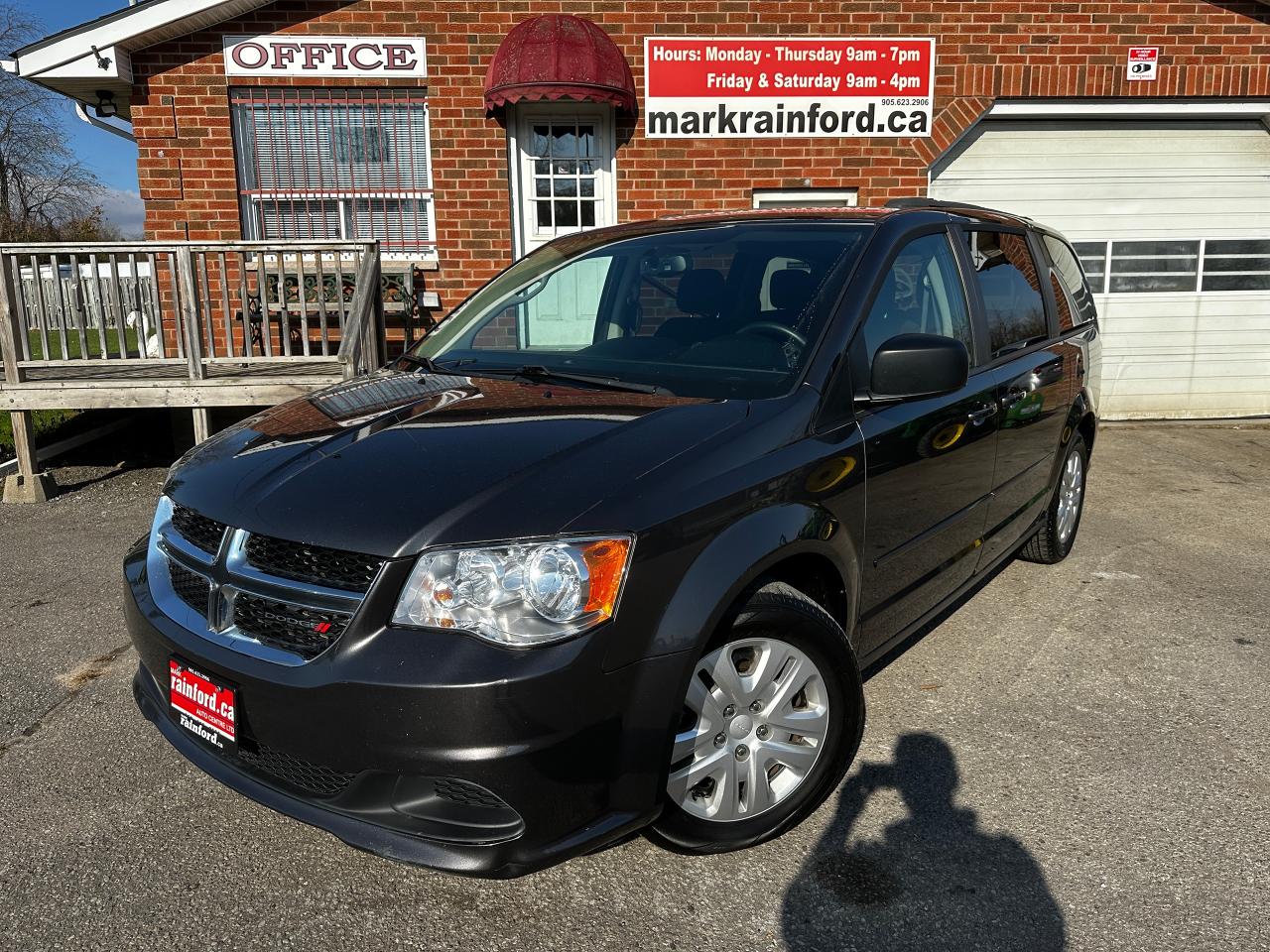 2016 Dodge Grand Caravan SXT Cloth Stow'N'Go FM/XM Dual-Zone A/C CD Player