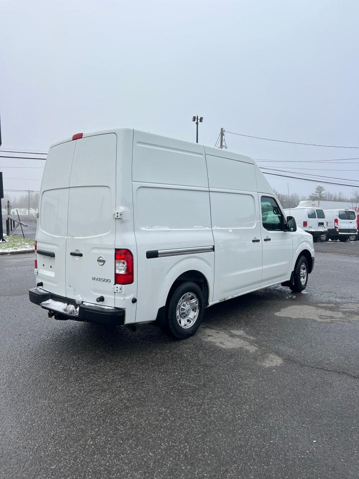 2019 Nissan NV 2500 SV HIGH ROOF Photo3