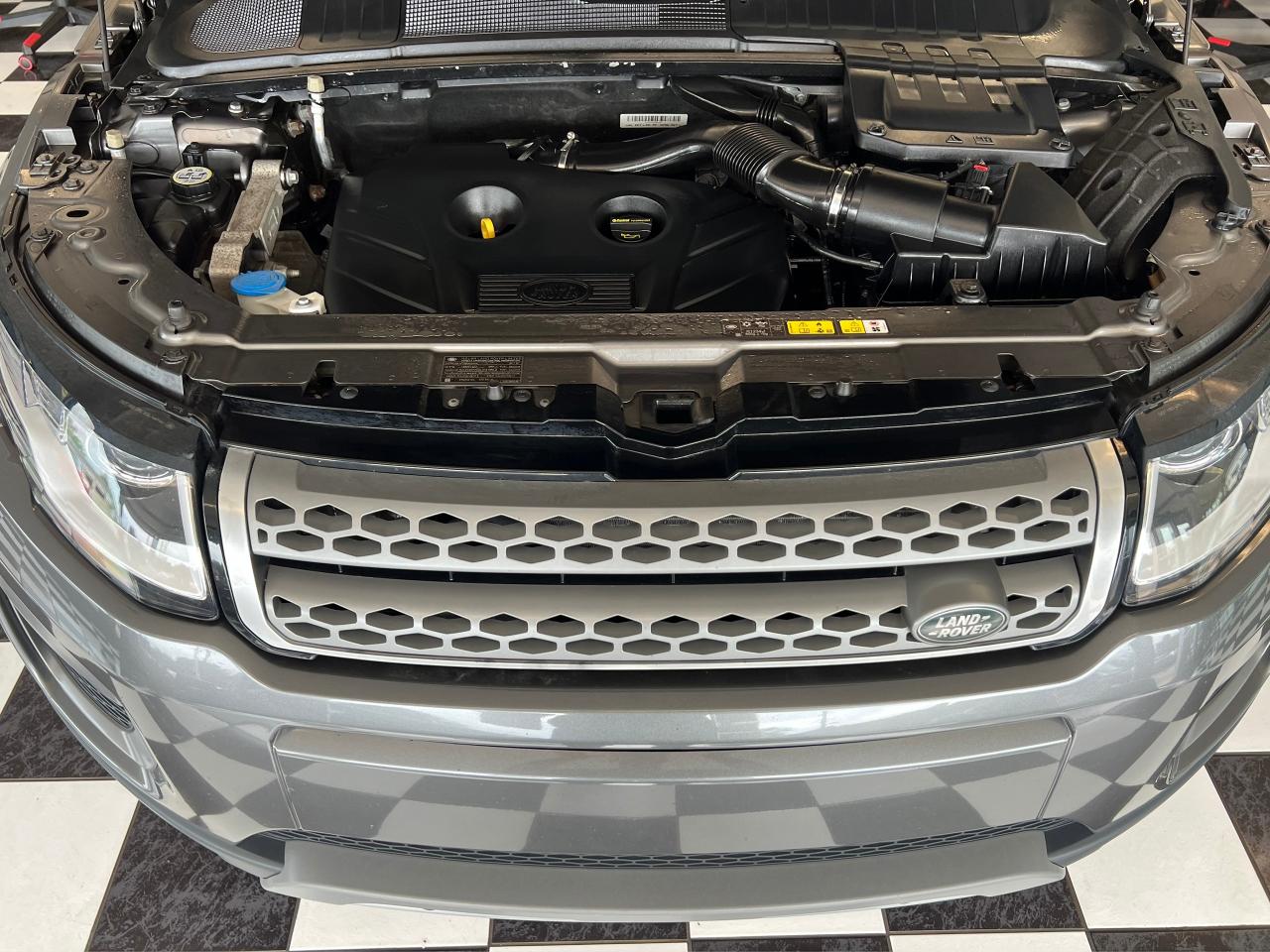 2017 Land Rover Range Rover Evoque SE+GPS+Roof+Heated Leather+CLEAN CARFAX Photo7