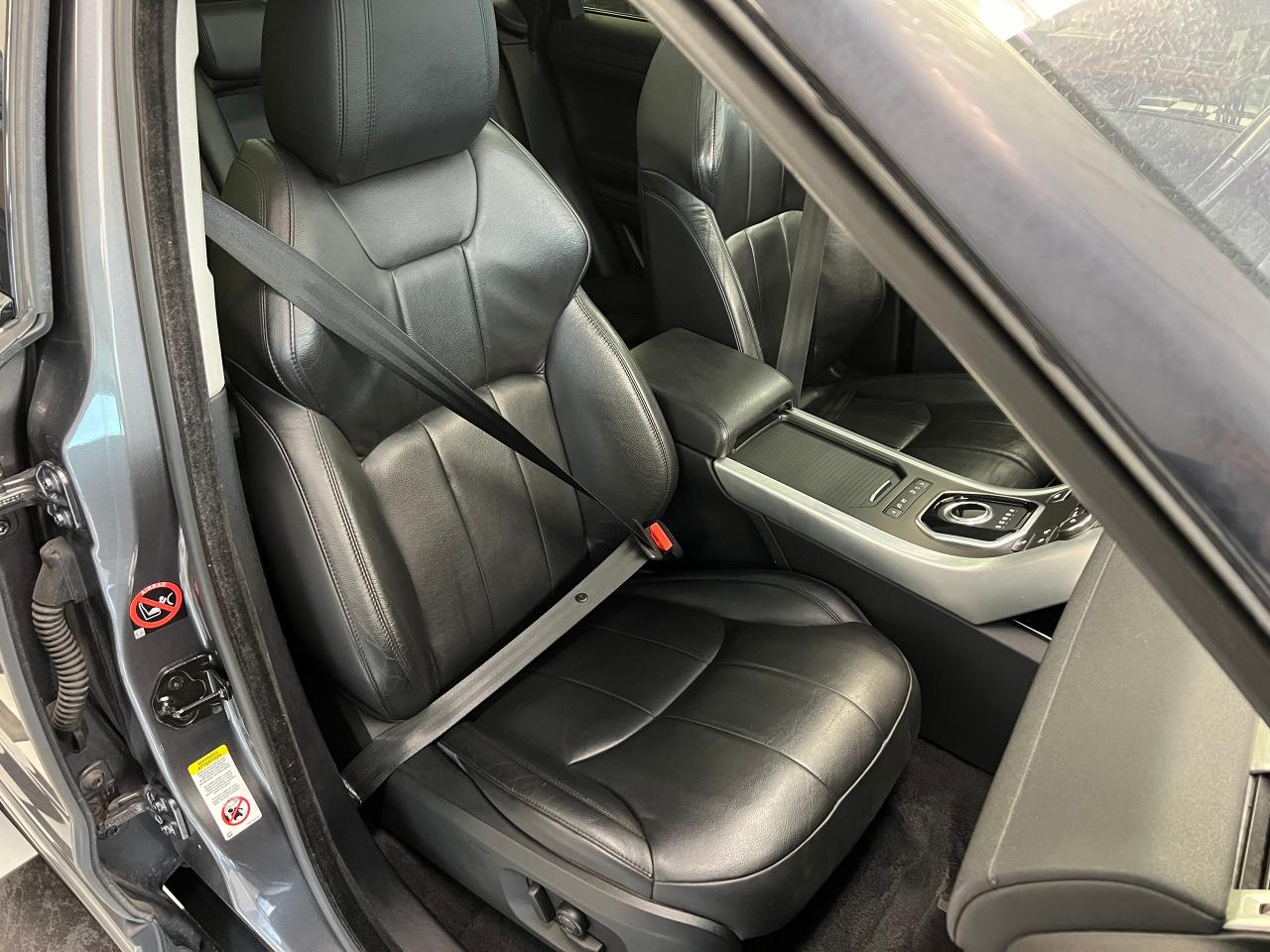 2017 Land Rover Range Rover Evoque SE+GPS+Roof+Heated Leather+CLEAN CARFAX Photo90