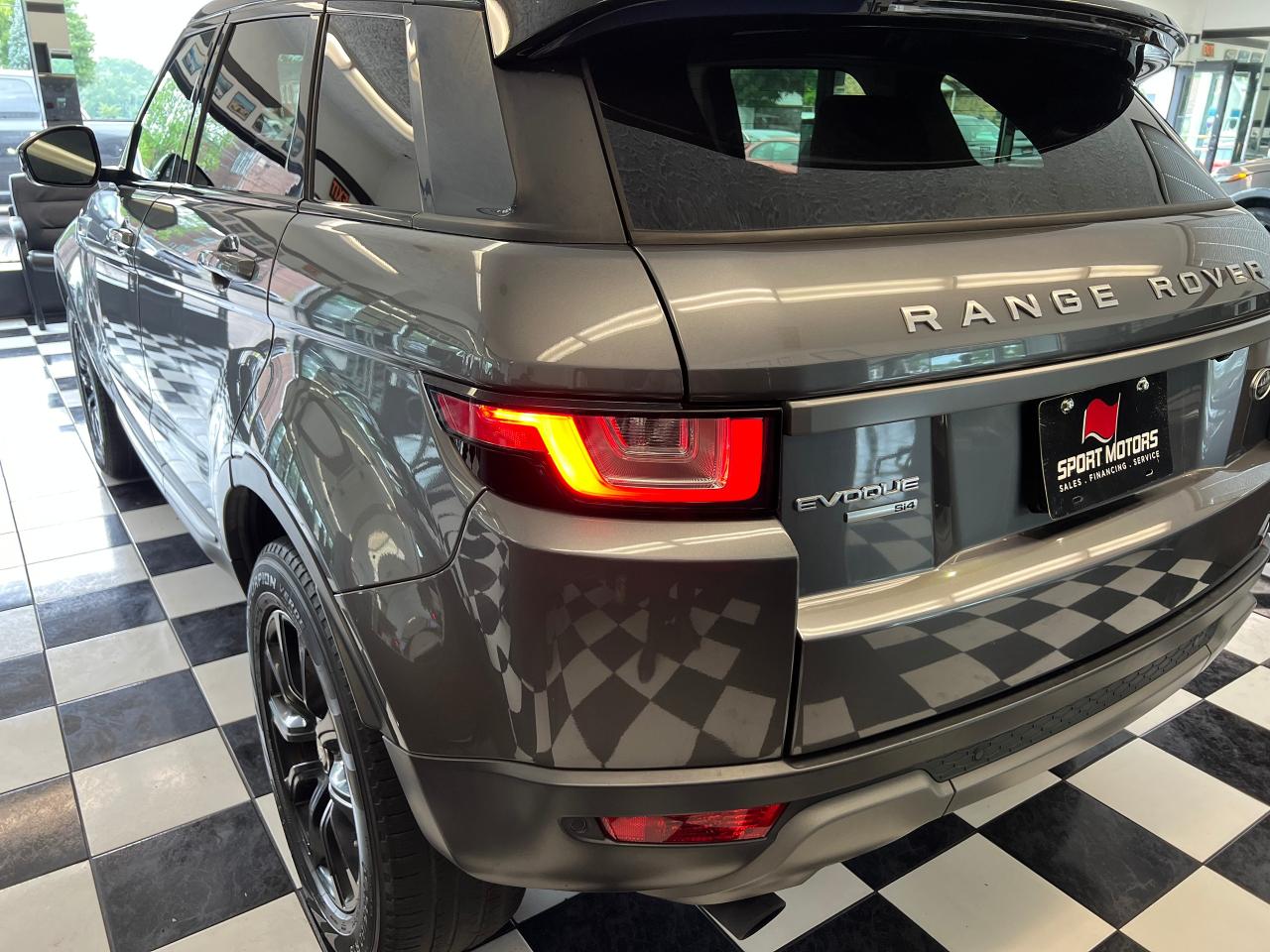 2017 Land Rover Range Rover Evoque SE+GPS+Roof+Heated Leather+CLEAN CARFAX - Photo #40
