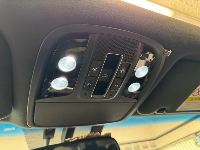 2016 Kia Sorento SX 7 Passenger V6 AWD+Roof+Blind Spot+CLEAN CARFAX Photo66