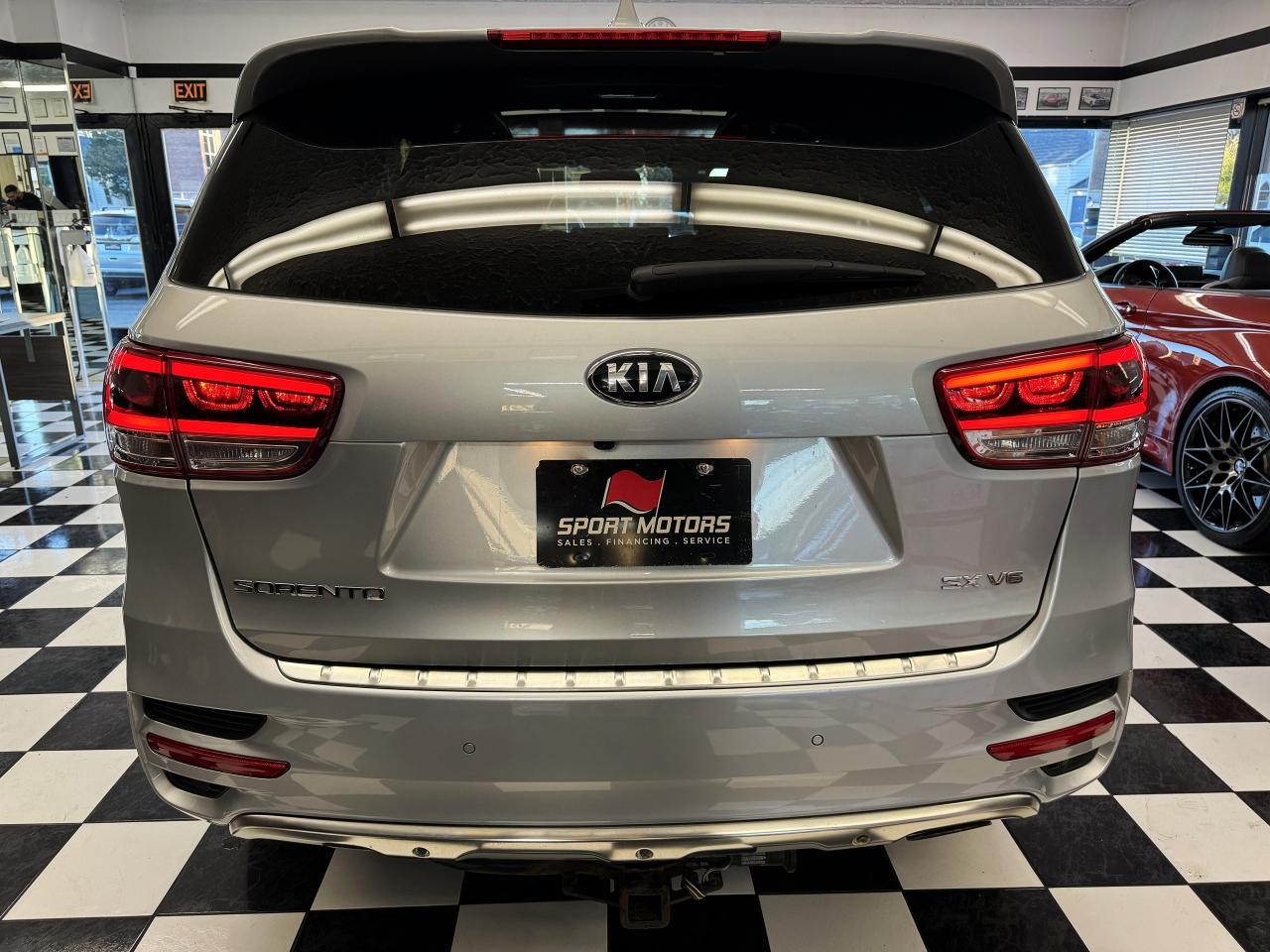 2016 Kia Sorento SX 7 Passenger V6 AWD+Roof+Blind Spot+CLEAN CARFAX Photo3