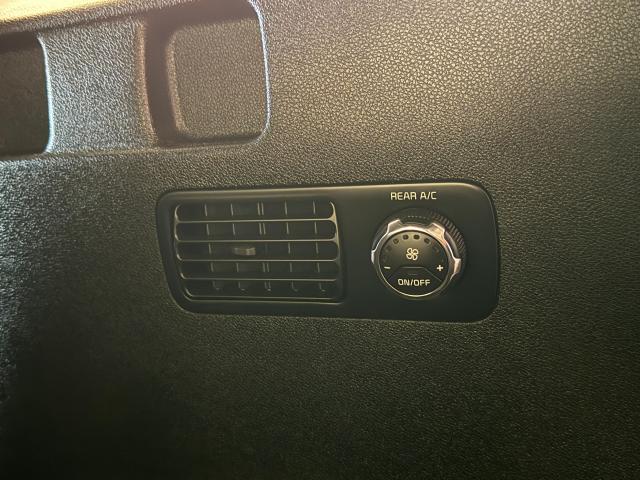 2016 Kia Sorento SX 7 Passenger V6 AWD+Roof+Blind Spot+CLEAN CARFAX Photo31