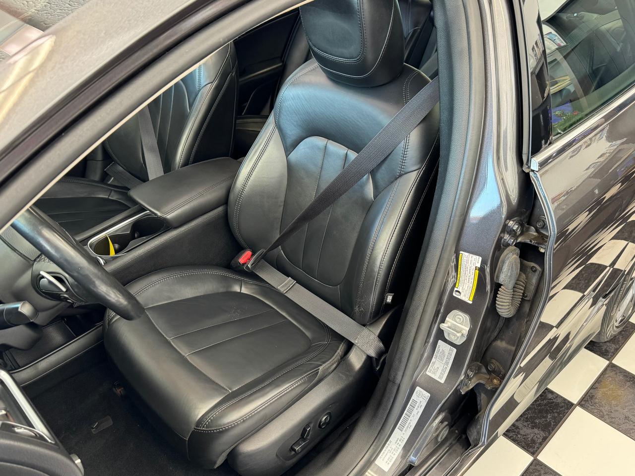 2016 Chrysler 200 C+GPS+Roof+Camera+Leather+RMT Start+CLEAN CARFAX Photo21