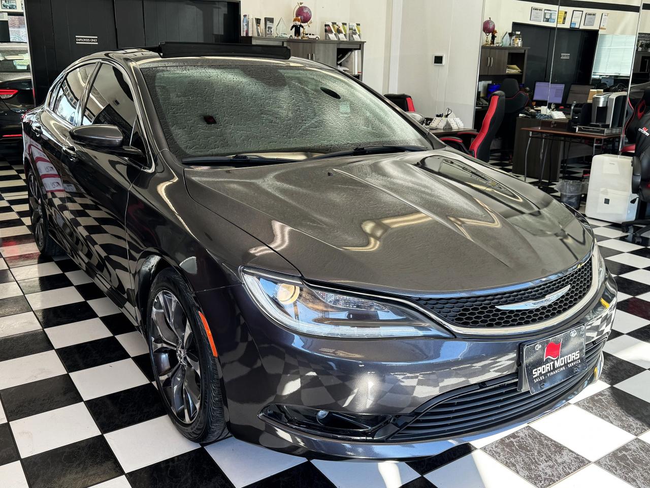 2016 Chrysler 200 C+GPS+Roof+Camera+Leather+RMT Start+CLEAN CARFAX - Photo #5