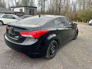 2013 Hyundai Elantra GL - Photo #2