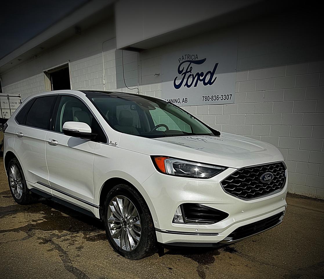 Used 2022 Ford Edge Titanium for sale in Manning, AB