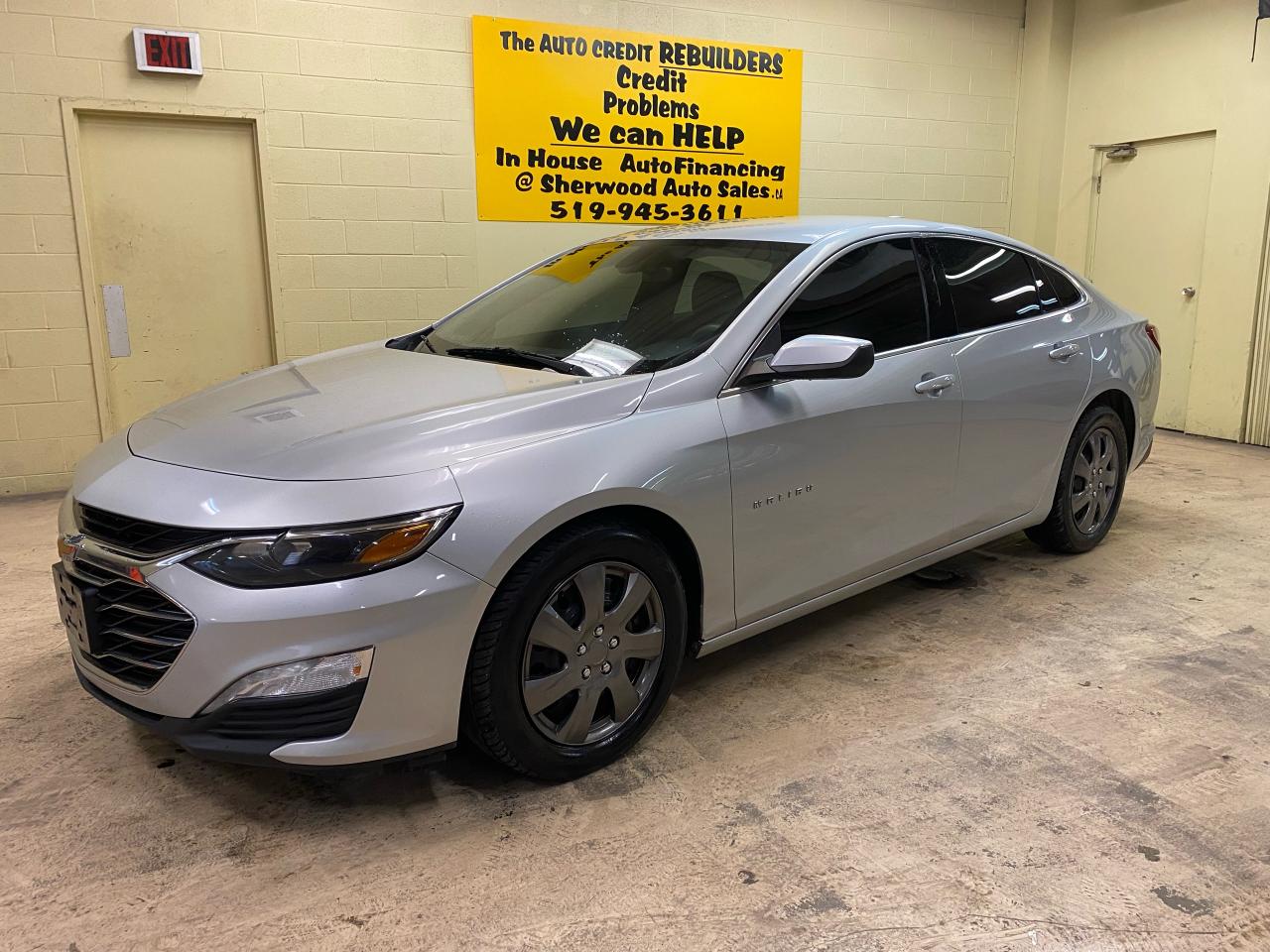 2019 Chevrolet Malibu LT - Photo #1