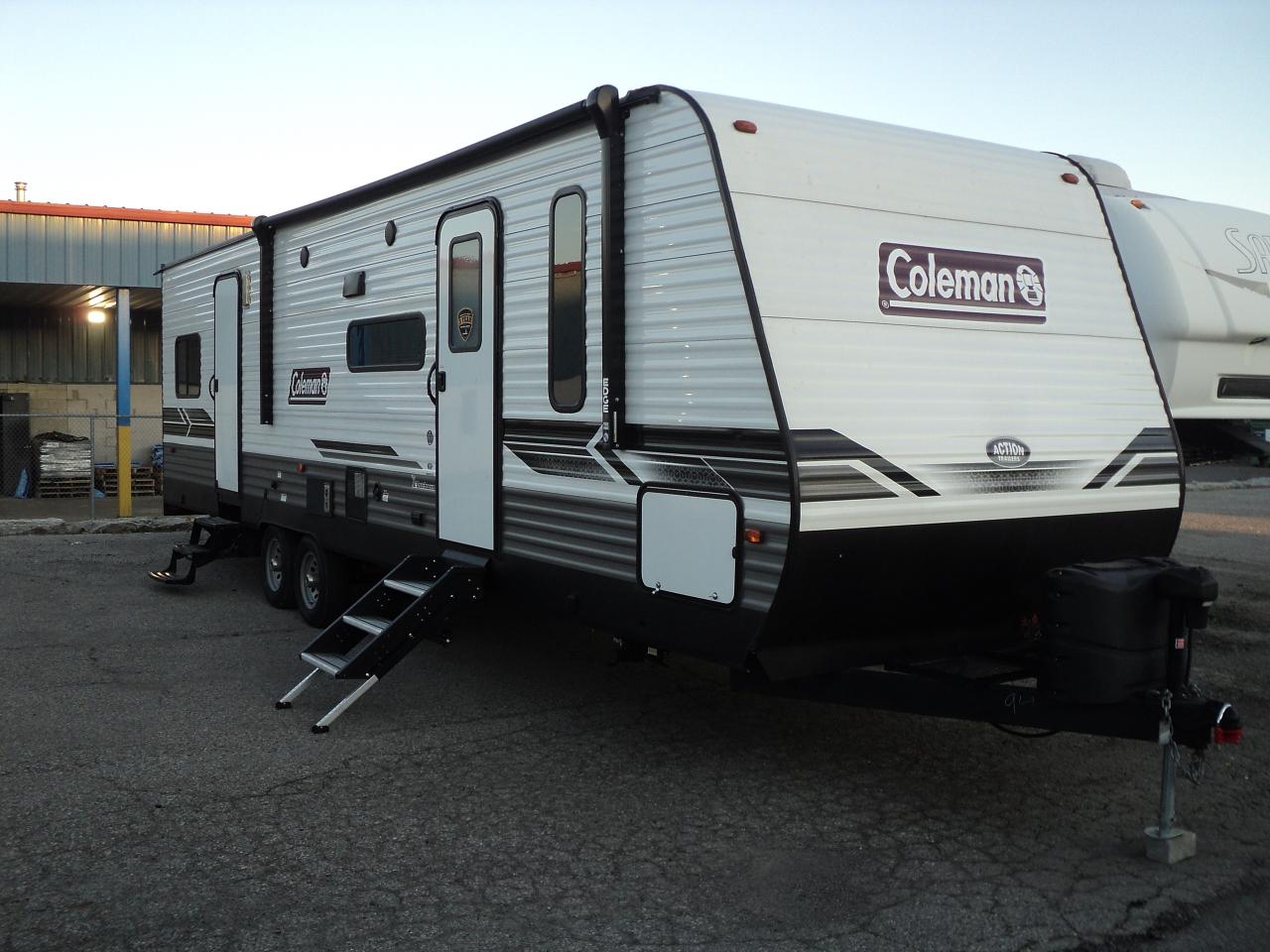 2022 Coleman Travel Trailer Toy Hauler    CM300TQ22