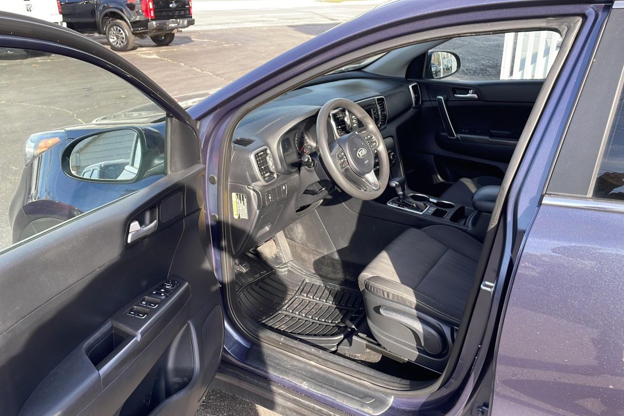 2019 Kia Sportage LX **Heated Seats/Bluetooth/Reverse Cam** - Photo #8