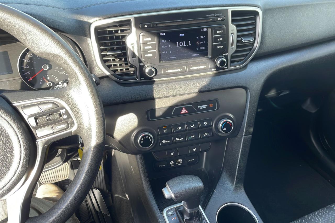 2019 Kia Sportage LX **Heated Seats/Bluetooth/Reverse Cam** - Photo #9