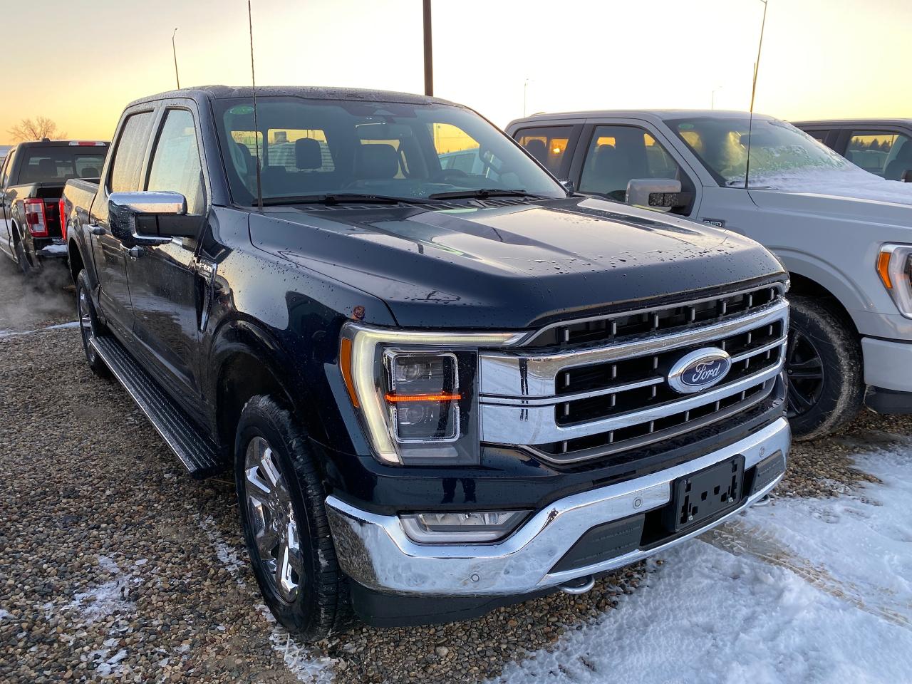 2023 Ford F-150 LARIAT 4WD SUPERCREW 5.5' BOX 502A Photo0