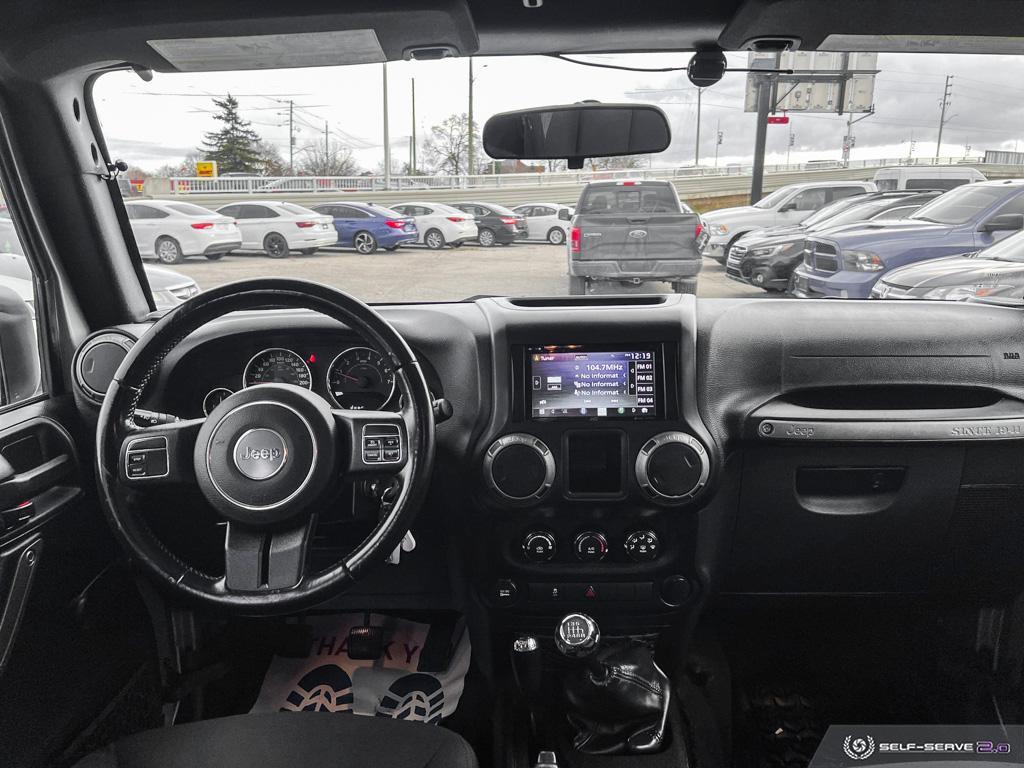 2016 Jeep Wrangler SPORT / MANUAL / 4WD / NO ACCIDENTS - Photo #13