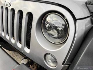 2016 Jeep Wrangler SPORT / MANUAL / 4WD / NO ACCIDENTS - Photo #8