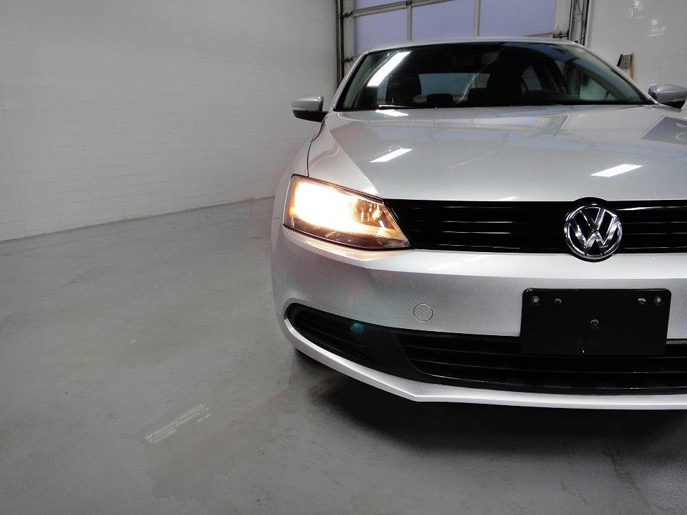 2014 Volkswagen Jetta WELL MAINTAIN,ALL SERVICE RECORDS,TRENDLINE - Photo #29