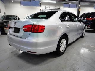 2014 Volkswagen Jetta WELL MAINTAIN,ALL SERVICE RECORDS,TRENDLINE - Photo #4